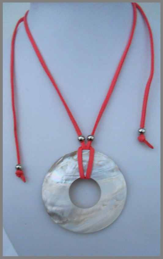 Perleťový donut větší 