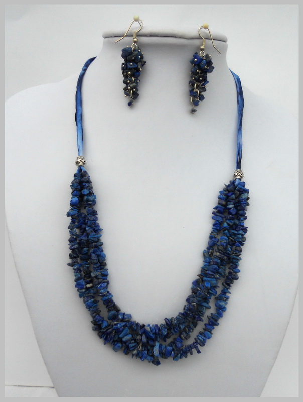 Souprava z lapisu lazuli